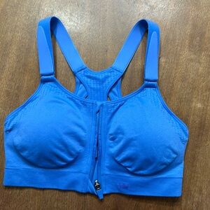 SheFit low impact sports bra Size Luxe